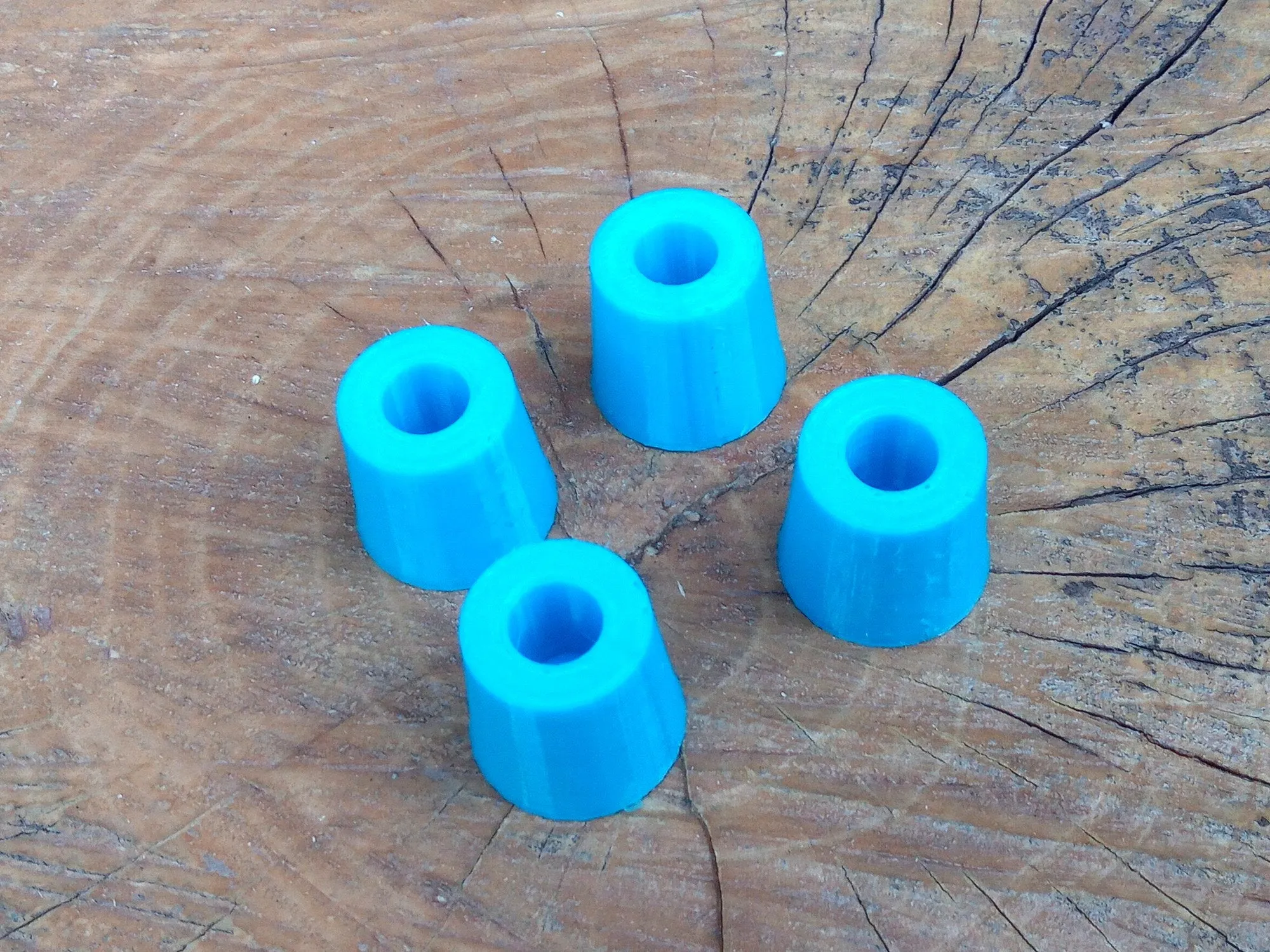 Extended Rubber Feet Riser for Creasee 3D Printers - Soft Rubber - Great Grip - Allow the use of standard, inexpensive, high quality Ender 3 power supply - EveryThang3D