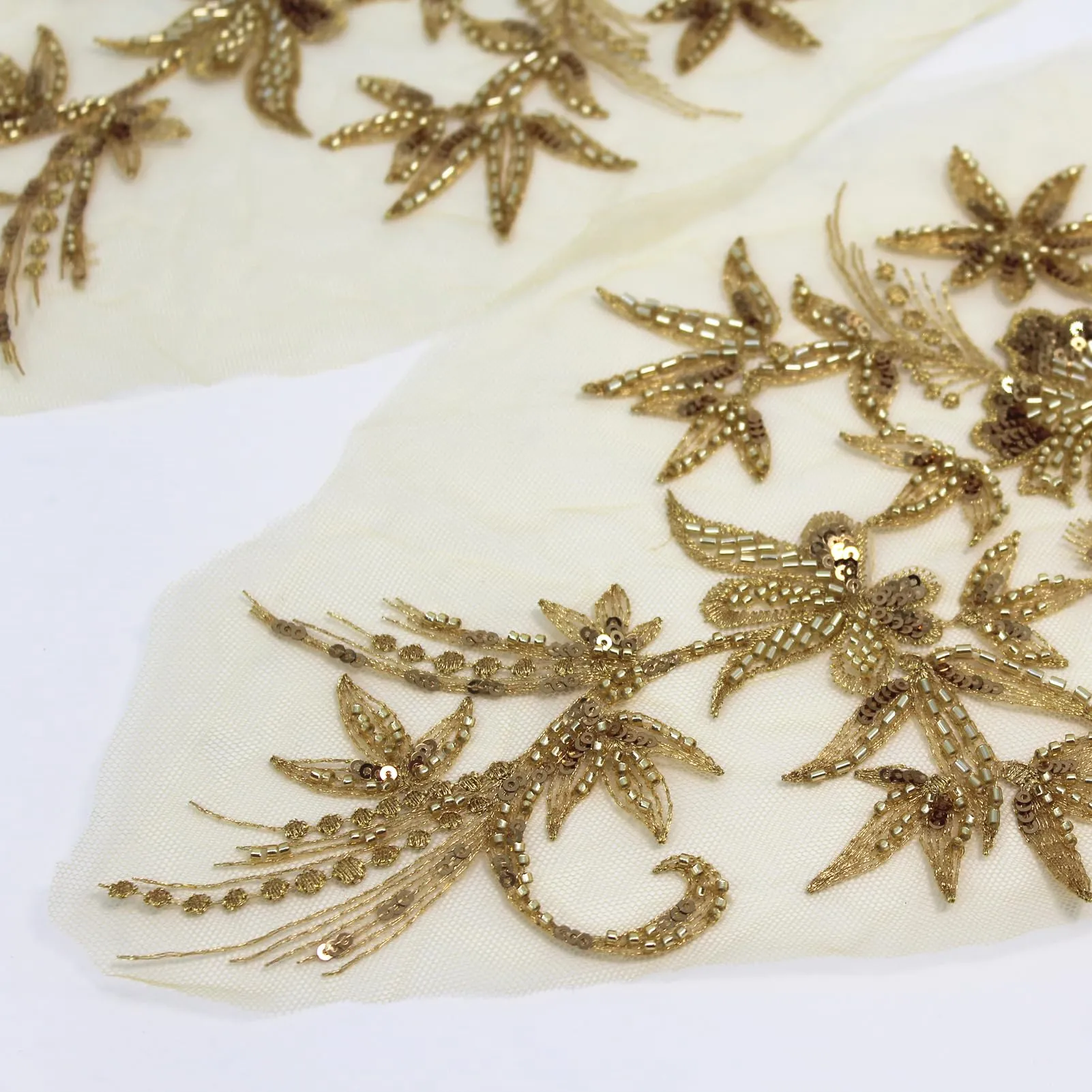 SUNMOVE One Pair 3D Beaded Embroidery Sequin Lace Applique Sew On Flower Fabric Collar Patch for Wedding Gown Dress Bridal DIY Crafts