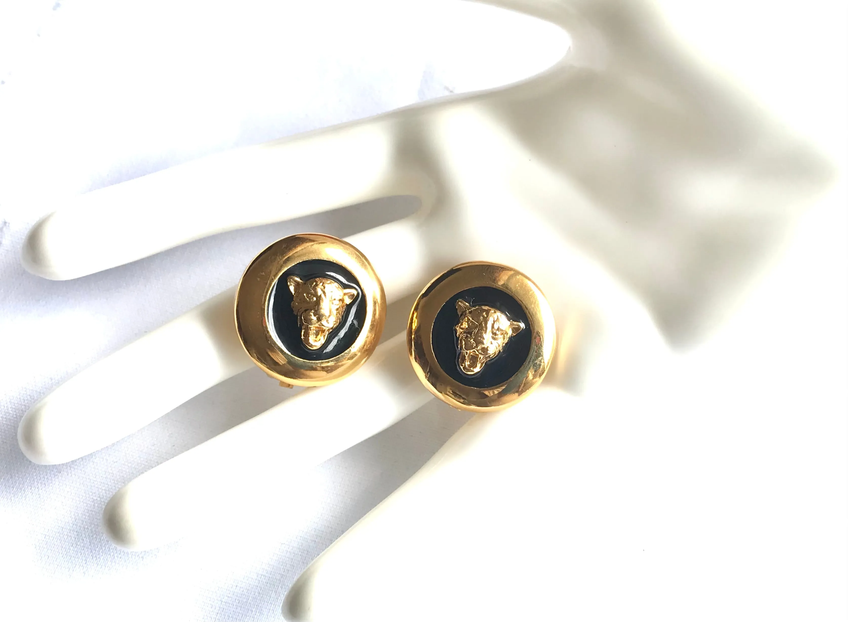Vintage ESCADA golden and black frame jaguar head earrings. Beautiful vintage jewelry. 050320r21