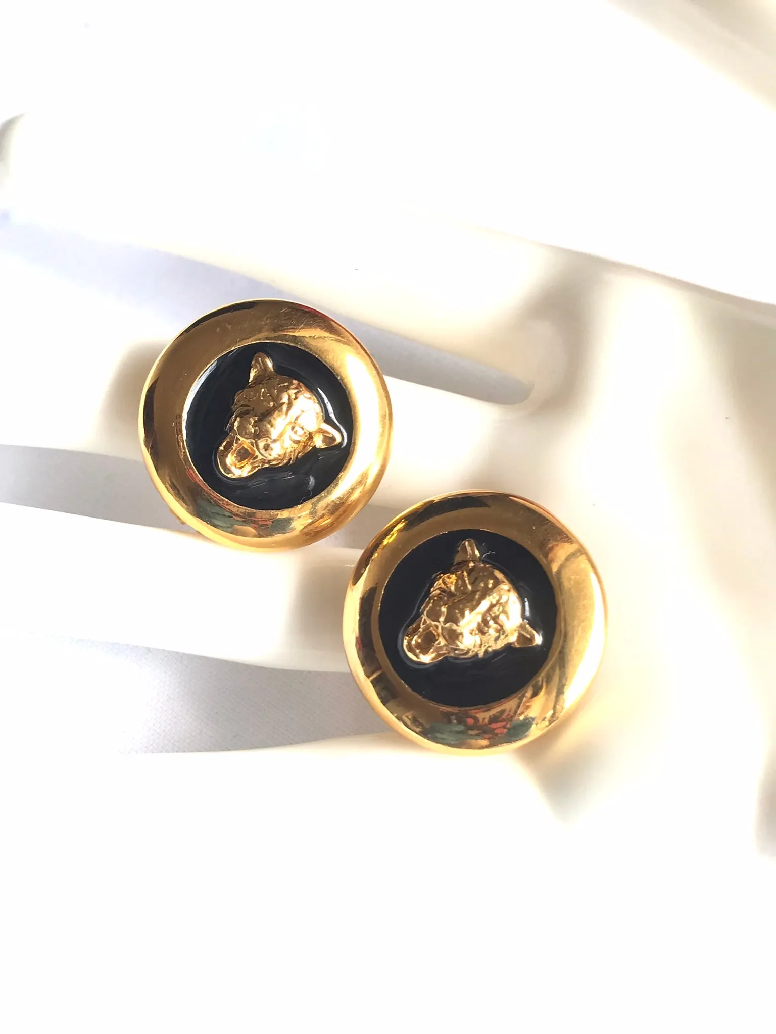 Vintage ESCADA golden and black frame jaguar head earrings. Beautiful vintage jewelry. 050320r21